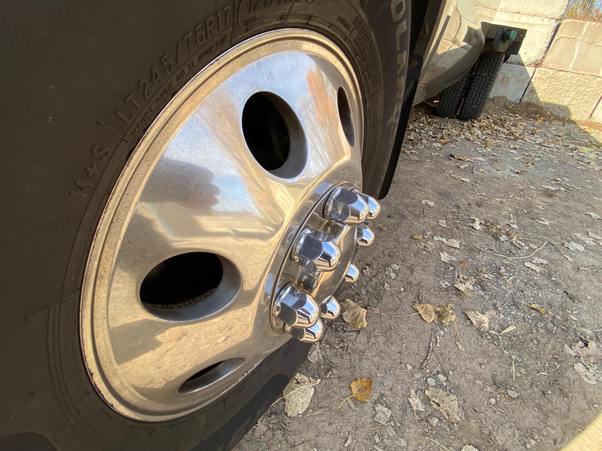 2011 FORD F350 - Image 26